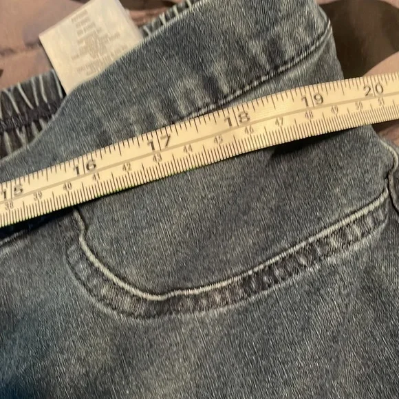 Isaac Mizrahi jeans 22WP dark wash stretch waist boot cut faux fly pull on - Picture 10 of 15